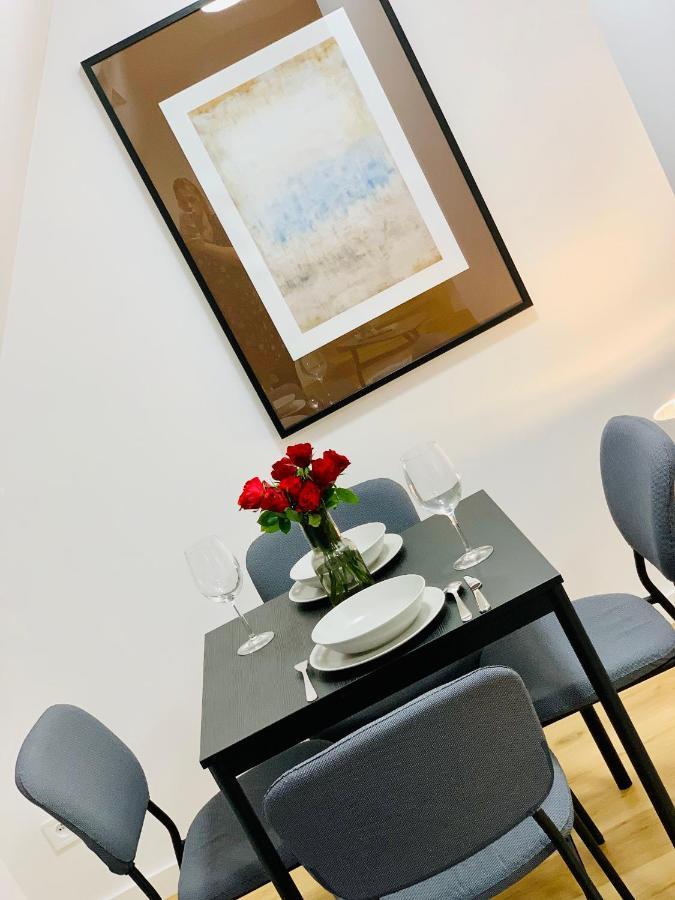 Hotel, Apartament Pod Zlotym Lwem W Samym Centrum Miasta Z Darmowym Parkingiem VII كوادسكوم المظهر الخارجي الصورة