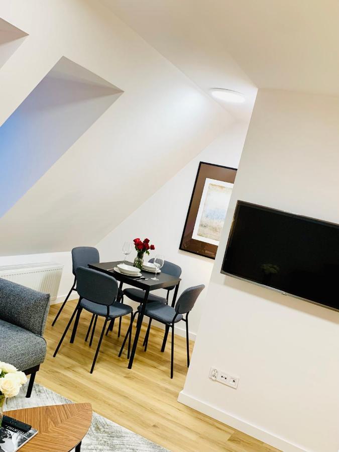 Hotel, Apartament Pod Zlotym Lwem W Samym Centrum Miasta Z Darmowym Parkingiem VII كوادسكوم المظهر الخارجي الصورة